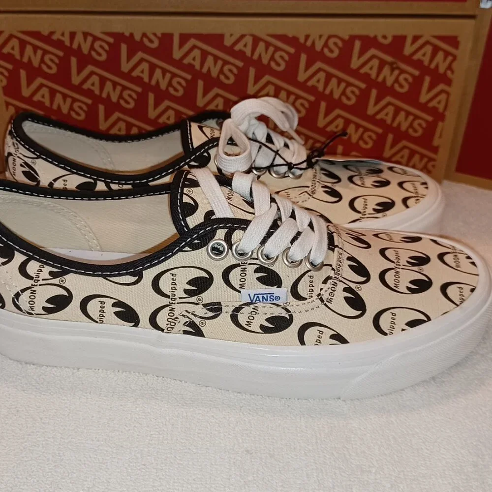 VANS X Men's 7/Women's 8.5 Mooneyes Authentic 44 DX Unisex Anaheim Factory White